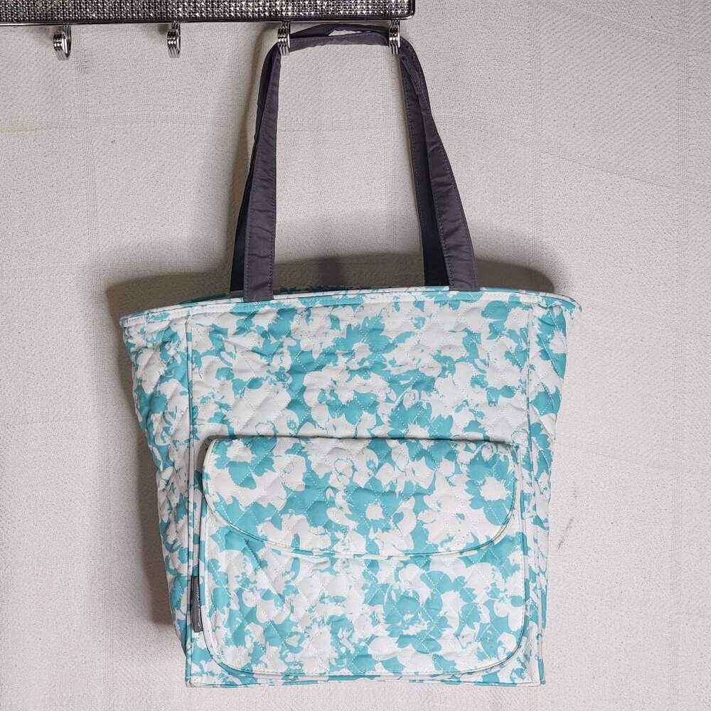 Emma & Chloe Teal and White Floral Pattern Cotton Large Size Quilted Tote Bag